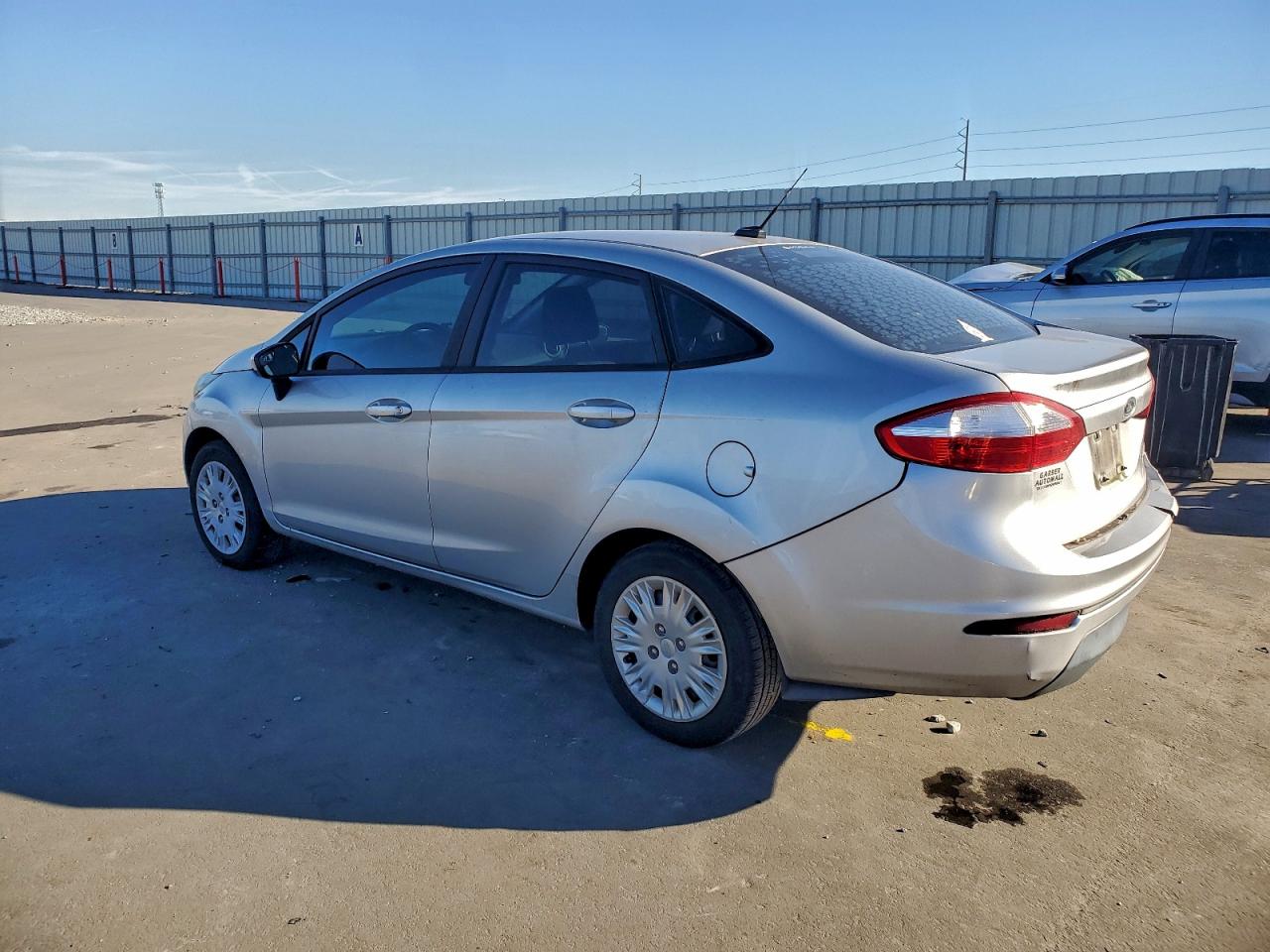 2019 FORD FIESTA S photo 2