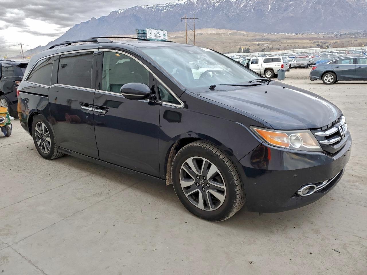 2014 HONDA ODYSSEY TOURING photo 4