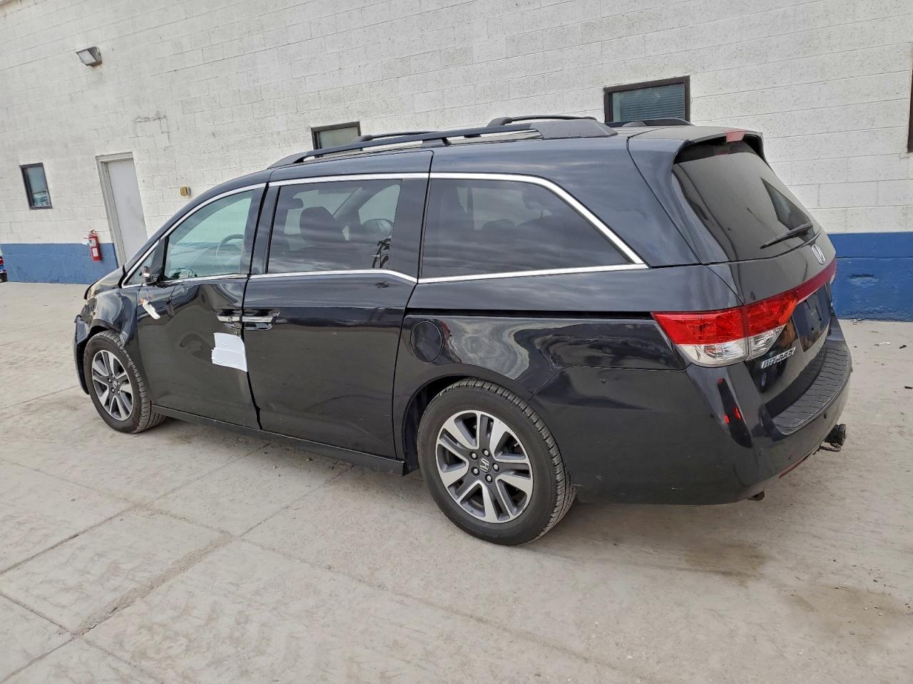 2014 HONDA ODYSSEY TOURING photo 2