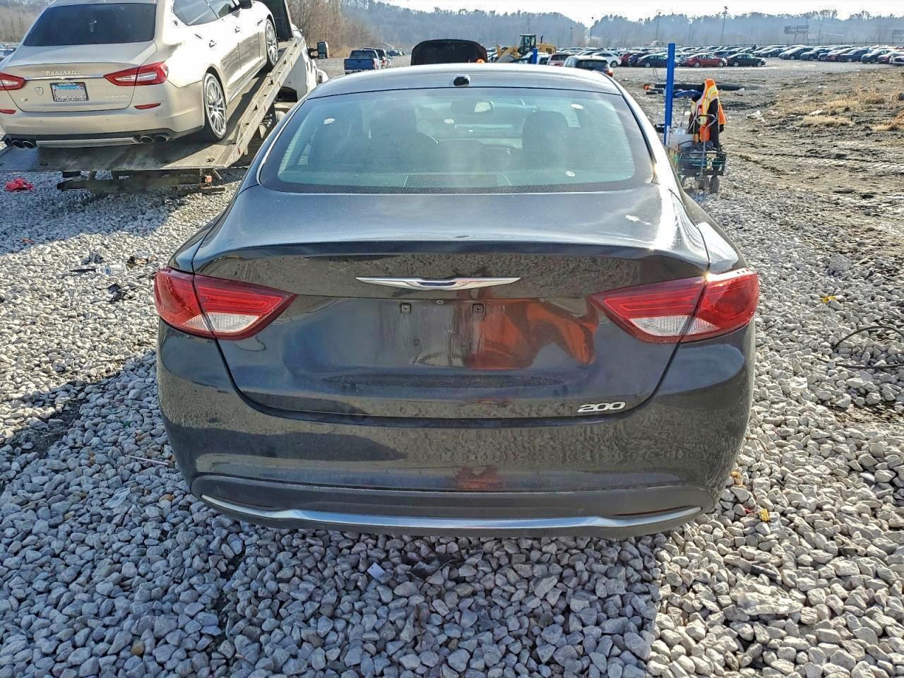2015 CHRYSLER 200 LIMITED photo 6