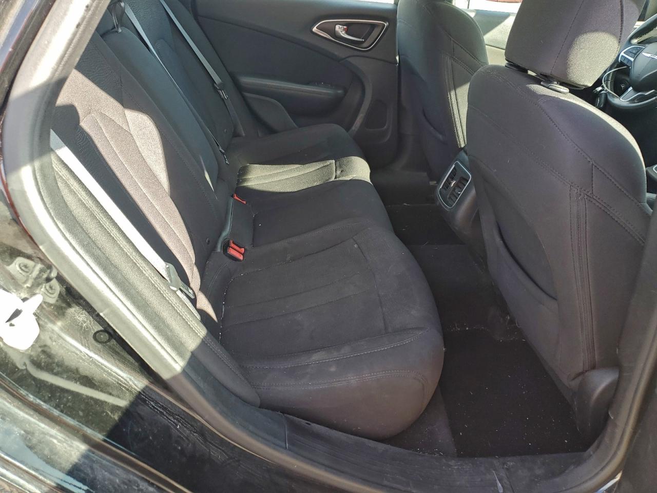 2015 CHRYSLER 200 LIMITED photo 10