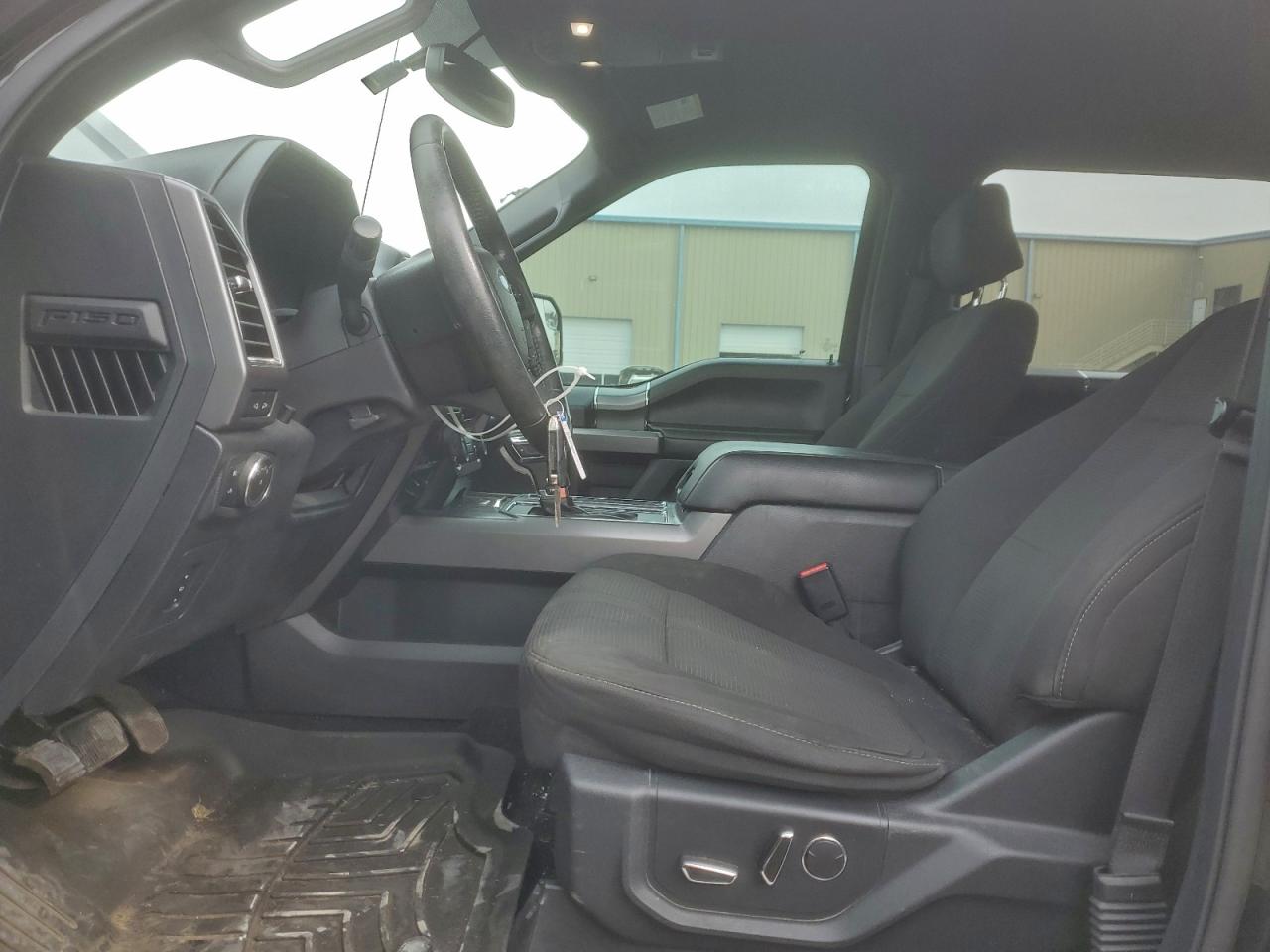 2017 FORD F150 SUPERCREW photo 13