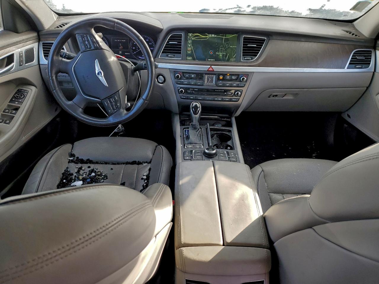 2015 HYUNDAI GENESIS 3.8L photo 8