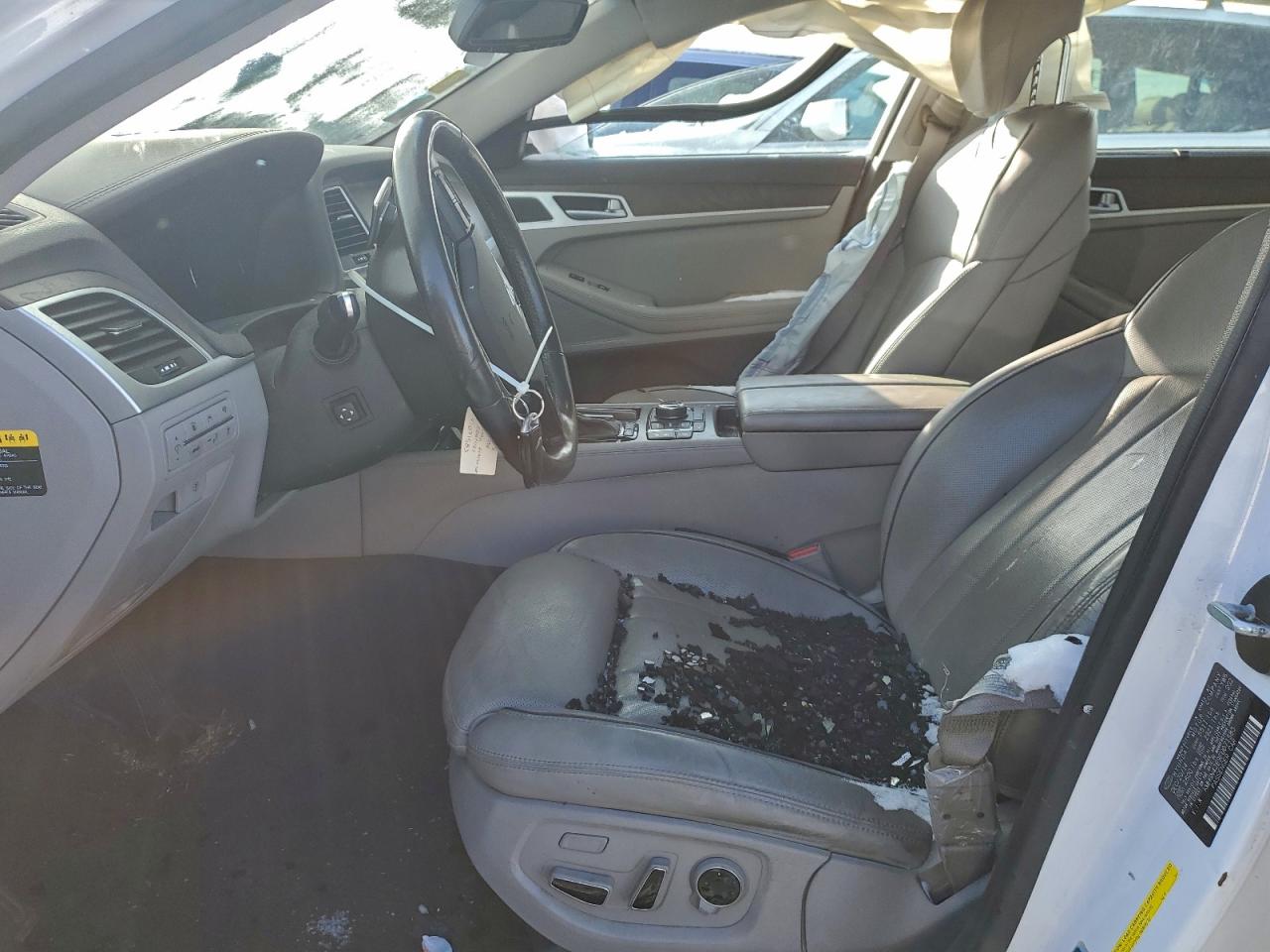 2015 HYUNDAI GENESIS 3.8L photo 7