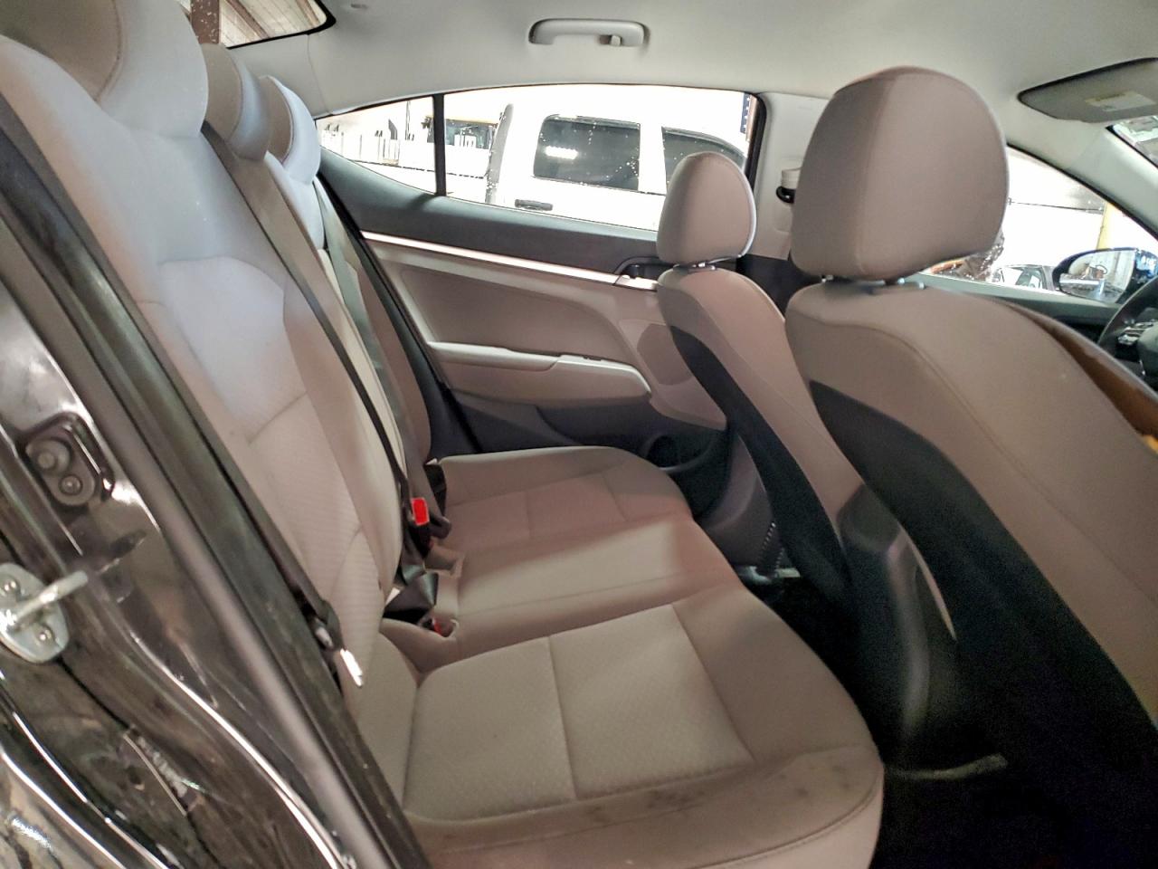 2020 HYUNDAI ELANTRA SE photo 10