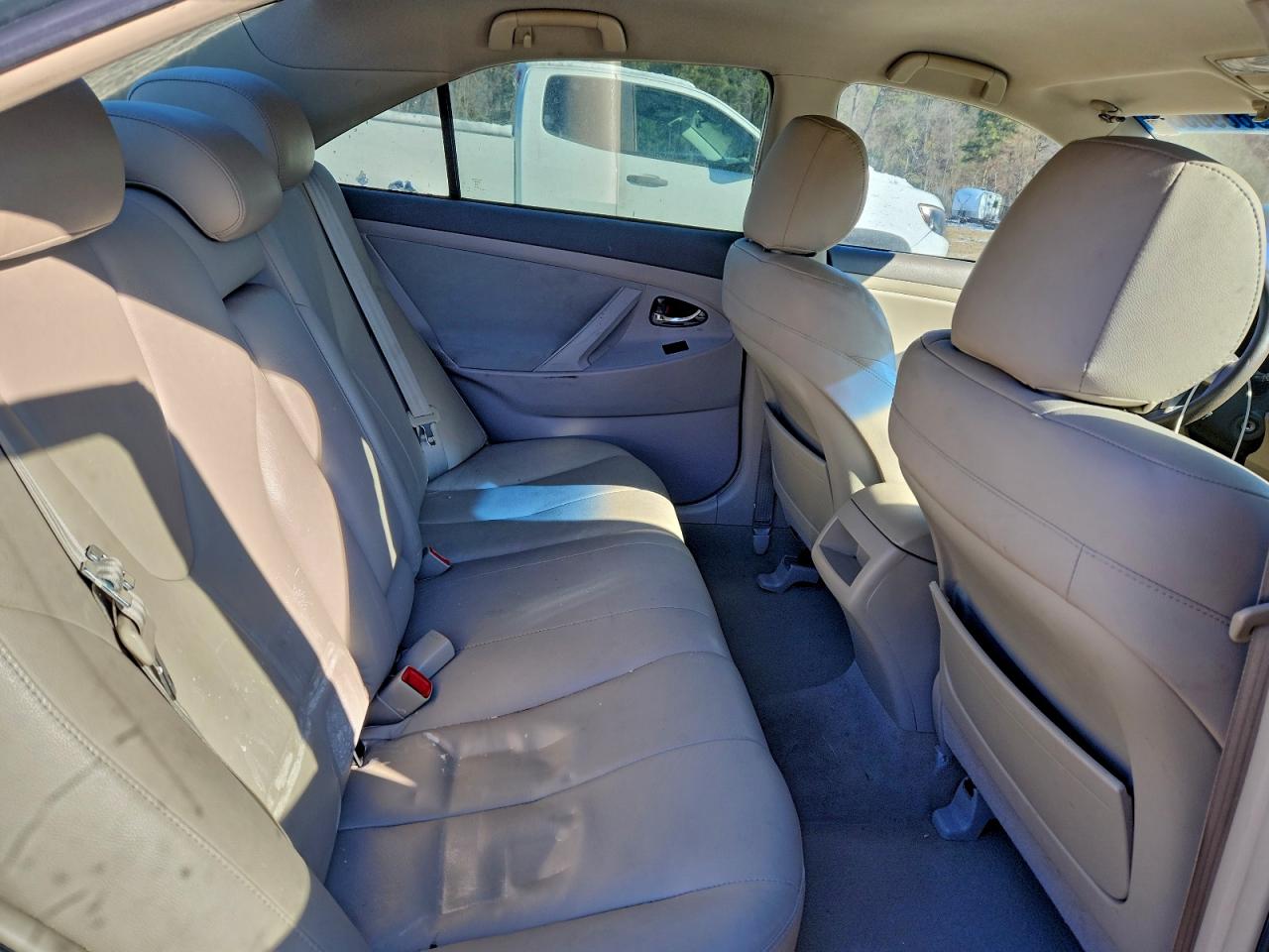 2011 TOYOTA CAMRY BASE photo 10