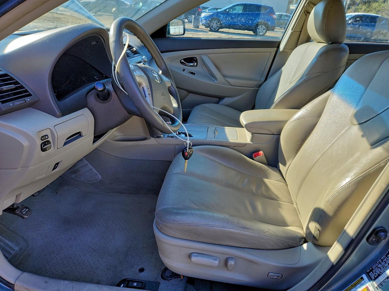 2011 TOYOTA CAMRY BASE photo 7