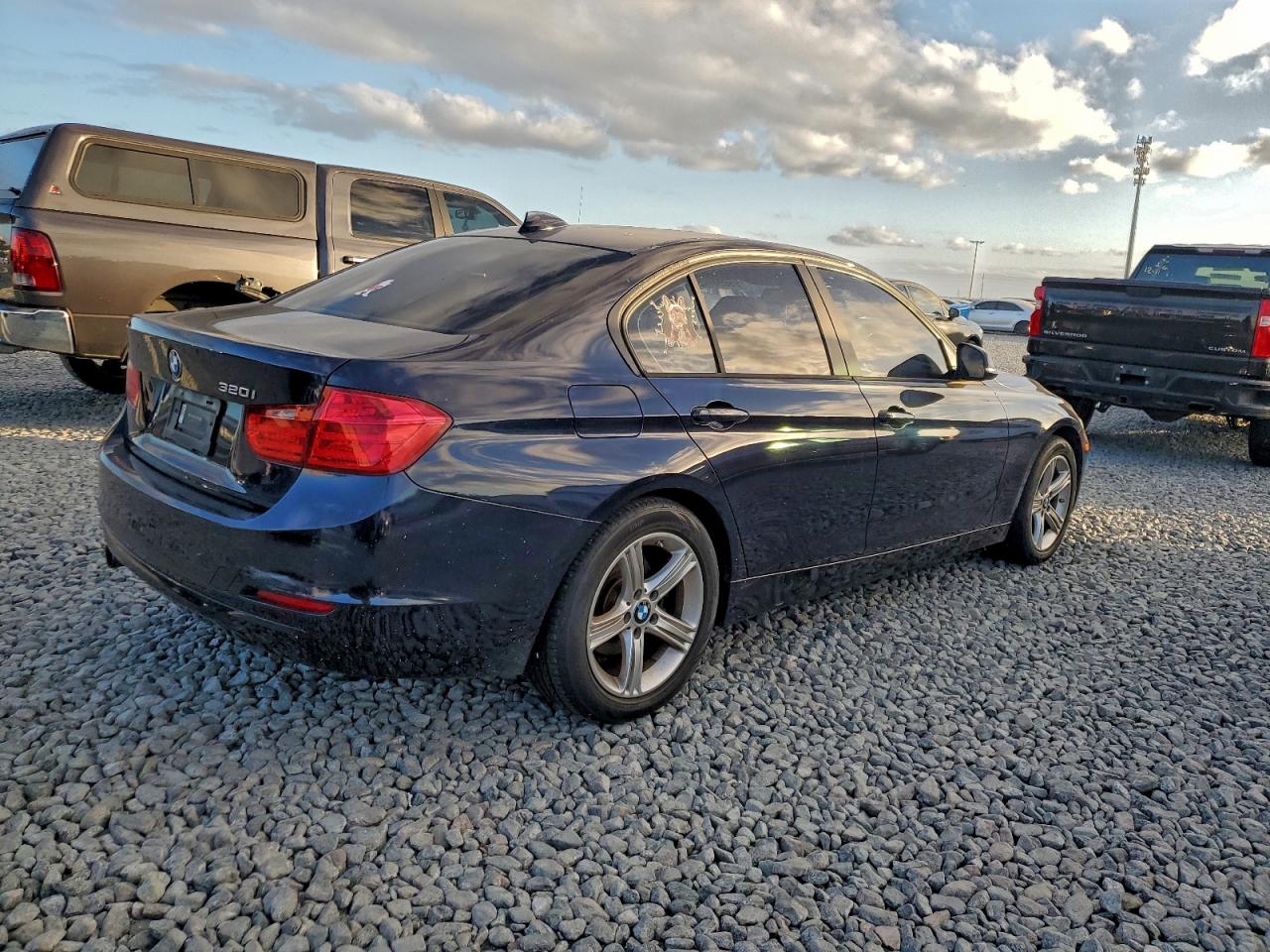 2015 BMW 320 I photo 3