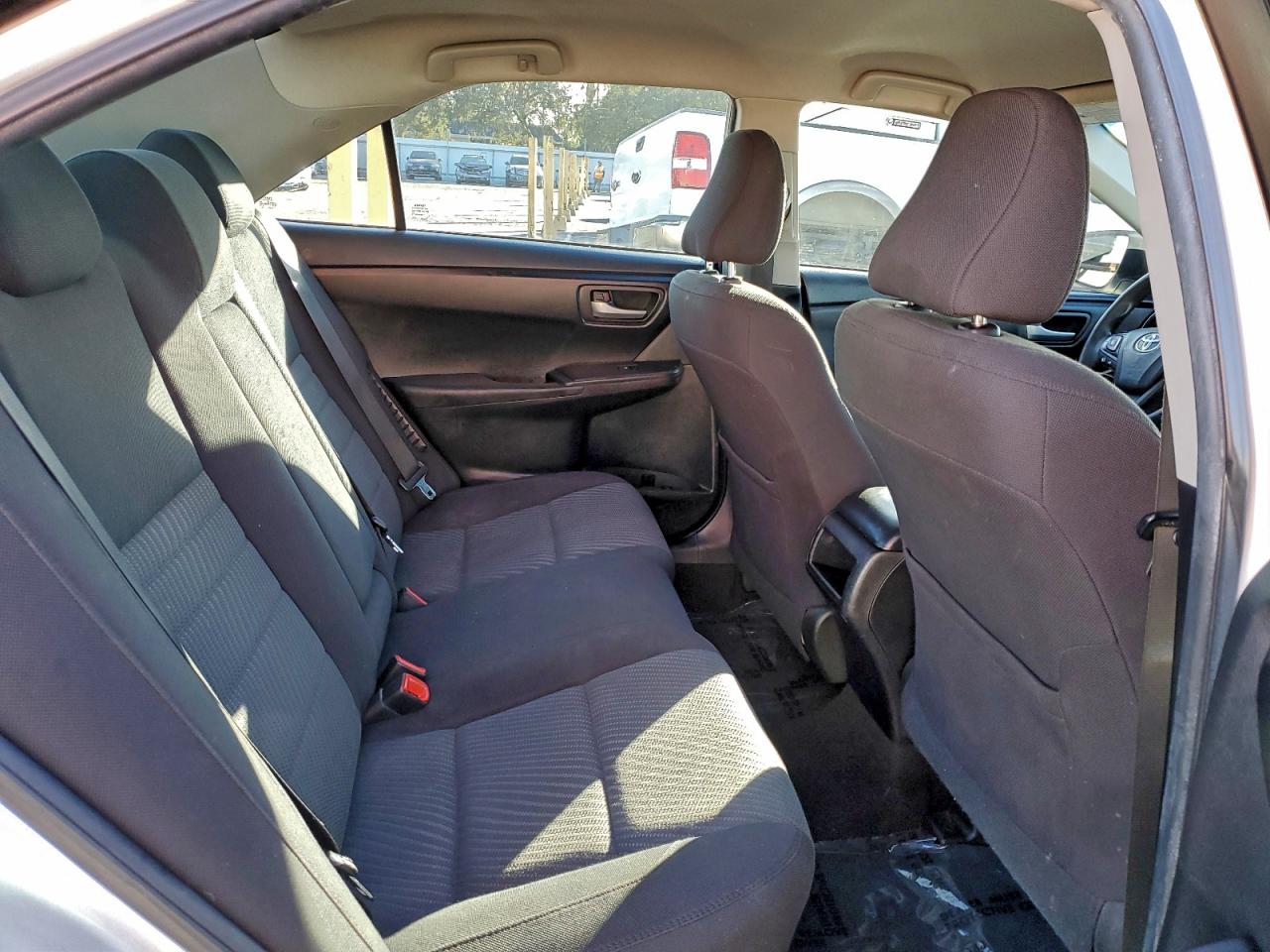 2015 TOYOTA CAMRY HYBRID photo 10