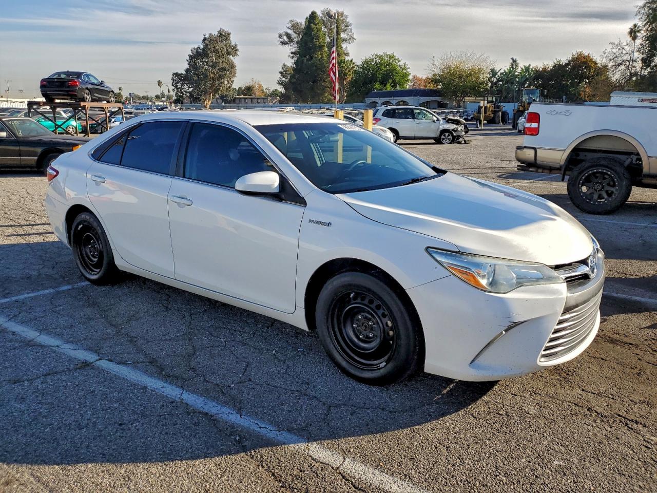 2015 TOYOTA CAMRY HYBRID photo 4