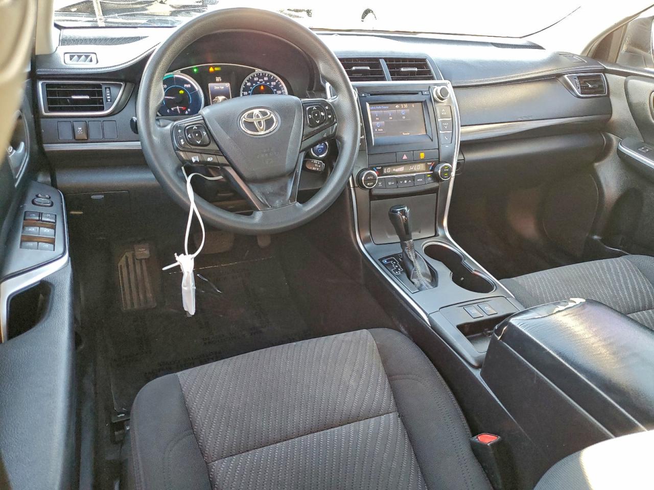 2015 TOYOTA CAMRY HYBRID photo 8