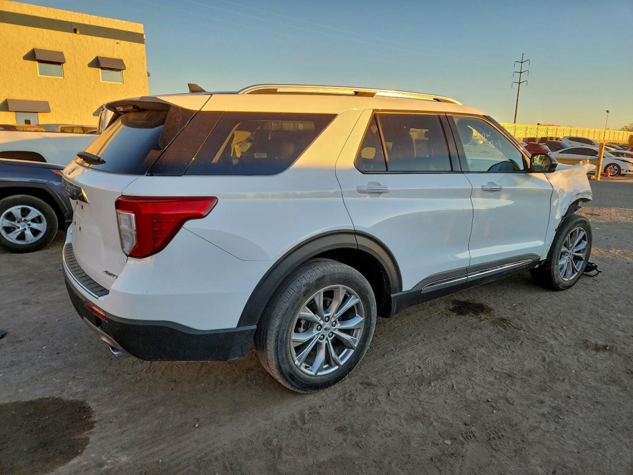 2023 FORD EXPLORER LIMITED photo 3