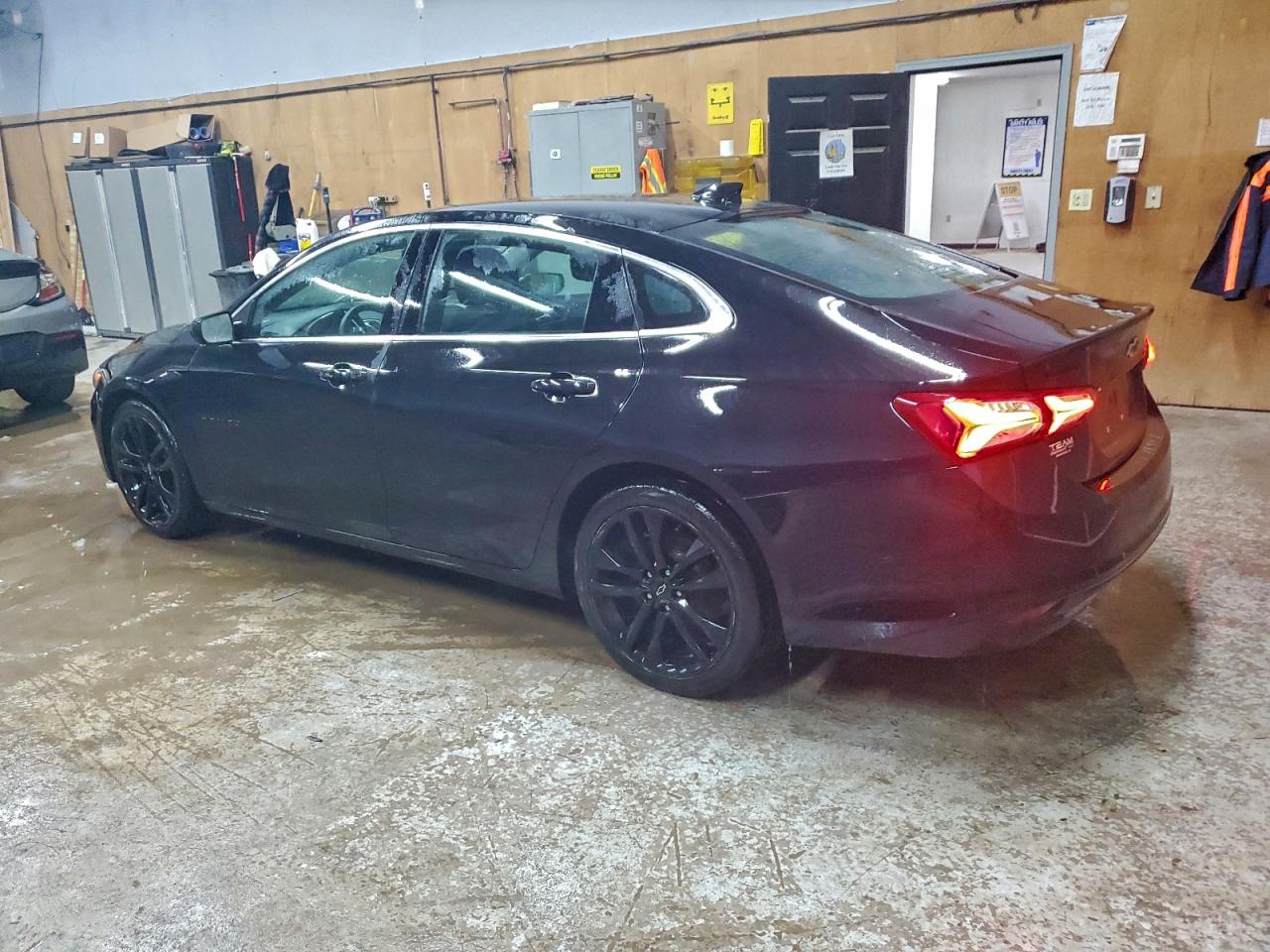 2020 CHEVROLET MALIBU LT photo 2