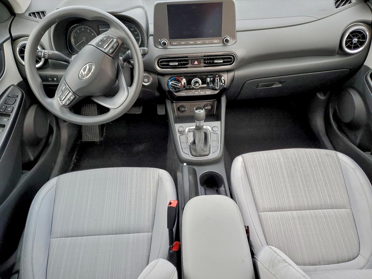 2022 HYUNDAI KONA SEL photo 8