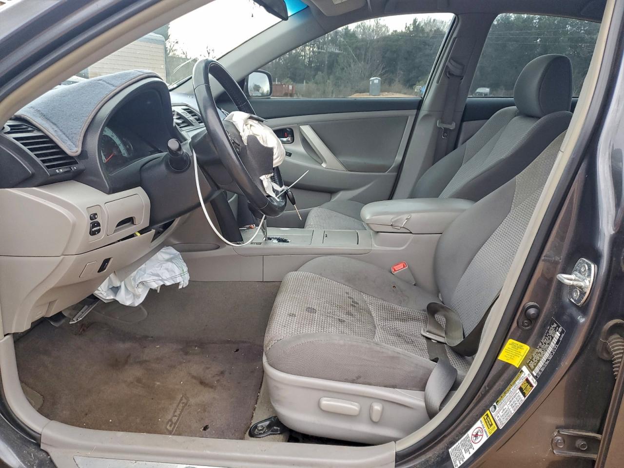 2011 TOYOTA CAMRY BASE photo 13