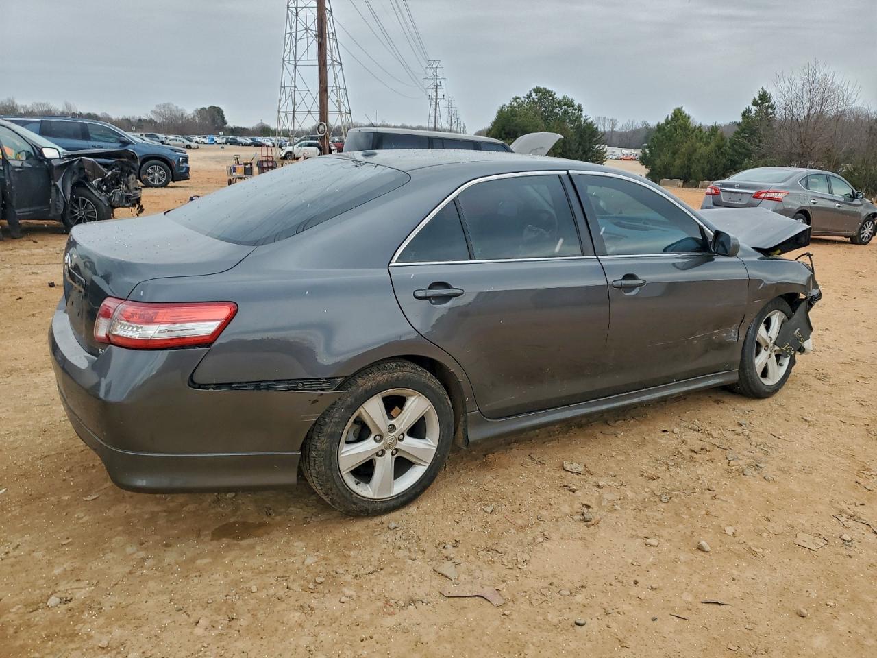 2011 TOYOTA CAMRY BASE photo 5