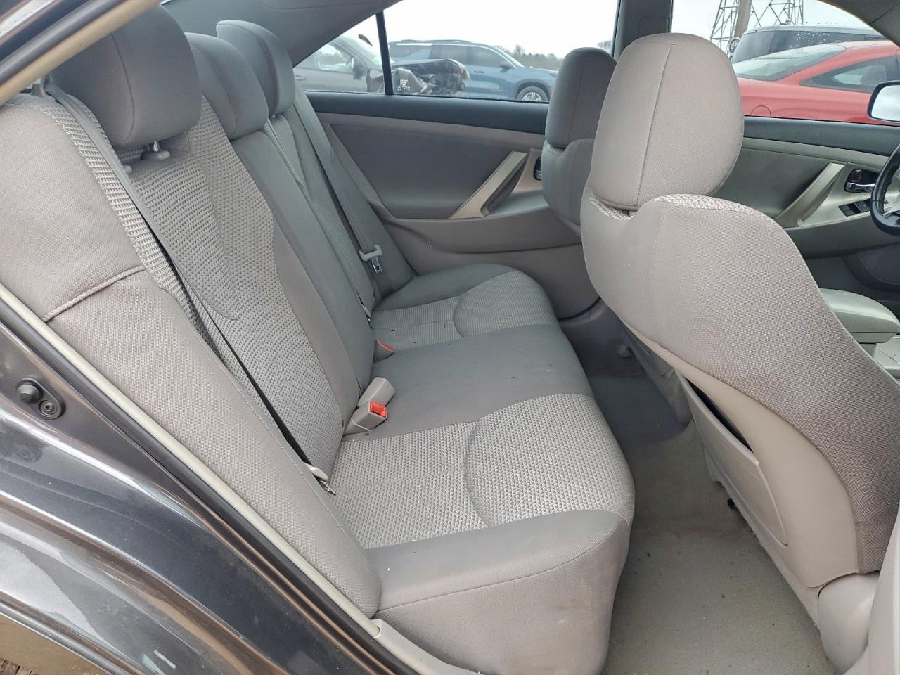 2011 TOYOTA CAMRY BASE photo 19