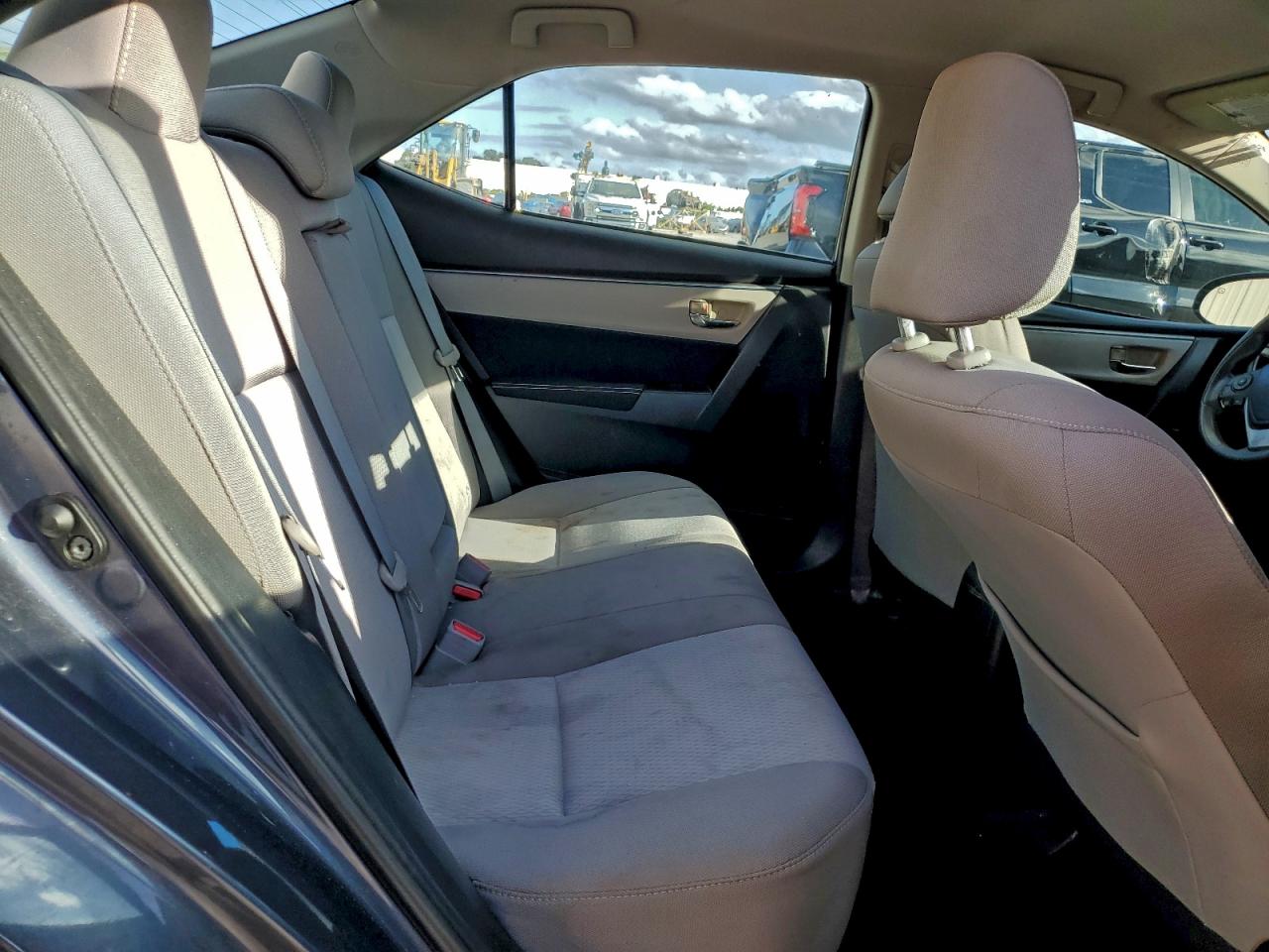 2016 TOYOTA COROLLA L photo 10