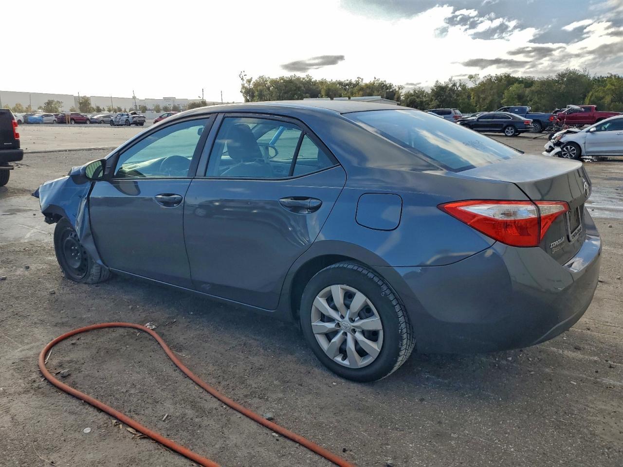 2016 TOYOTA COROLLA L photo 2