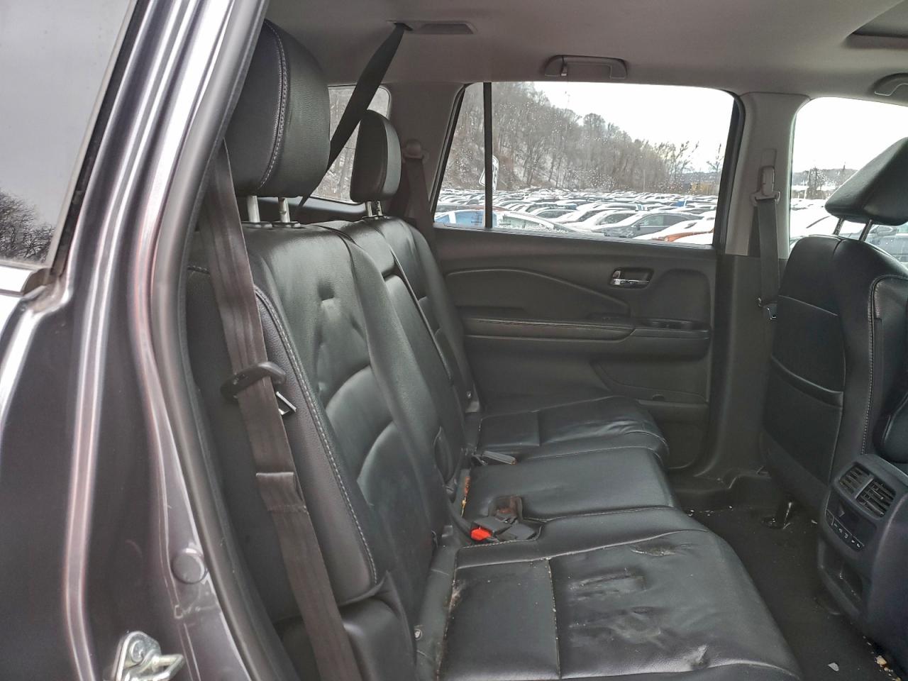 2016 HONDA PILOT EXLN photo 11
