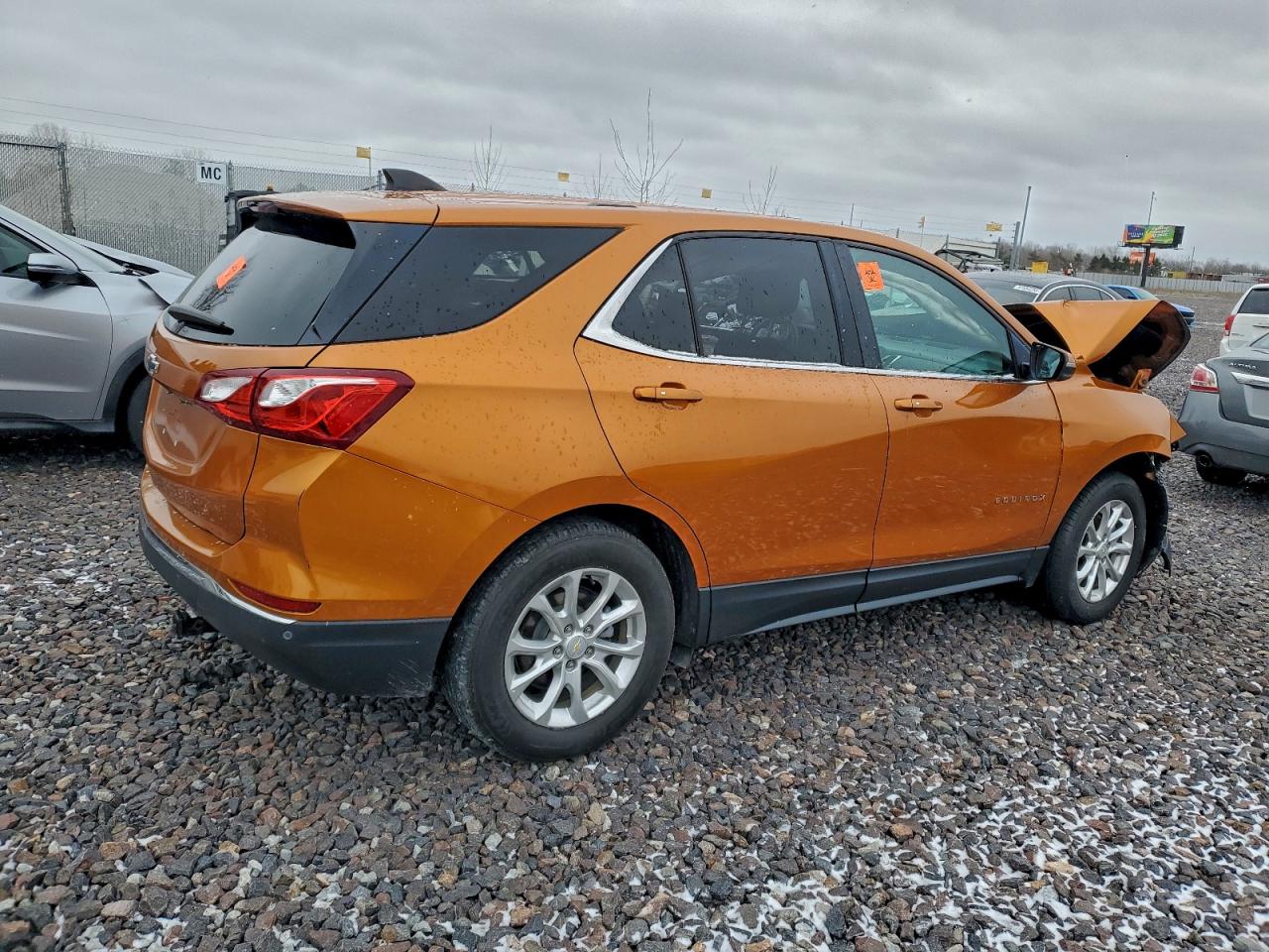 2018 CHEVROLET EQUINOX LT photo 3
