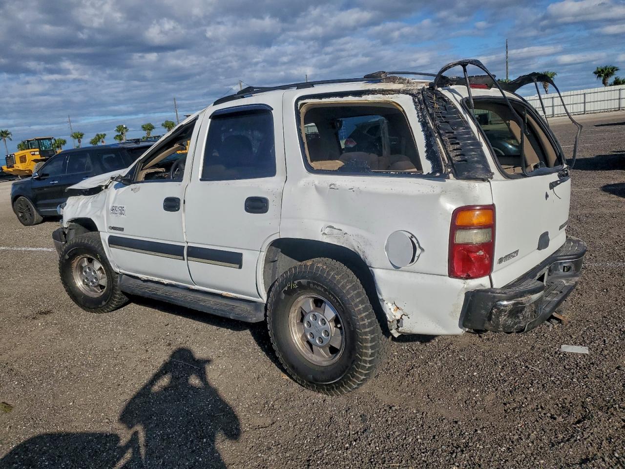 2003 CHEVROLET TAHOE K1500 photo 2