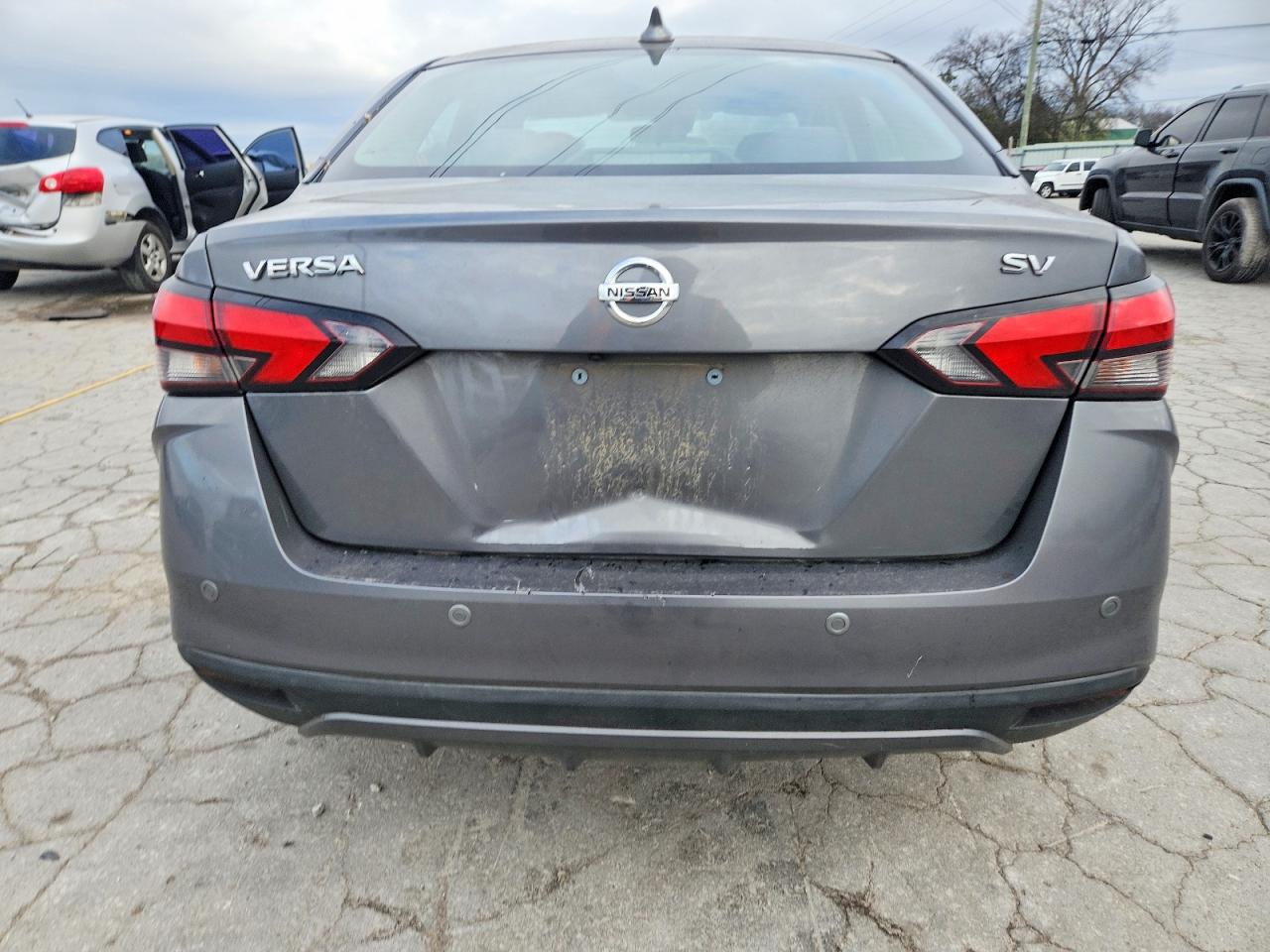 2021 NISSAN VERSA SV photo 11
