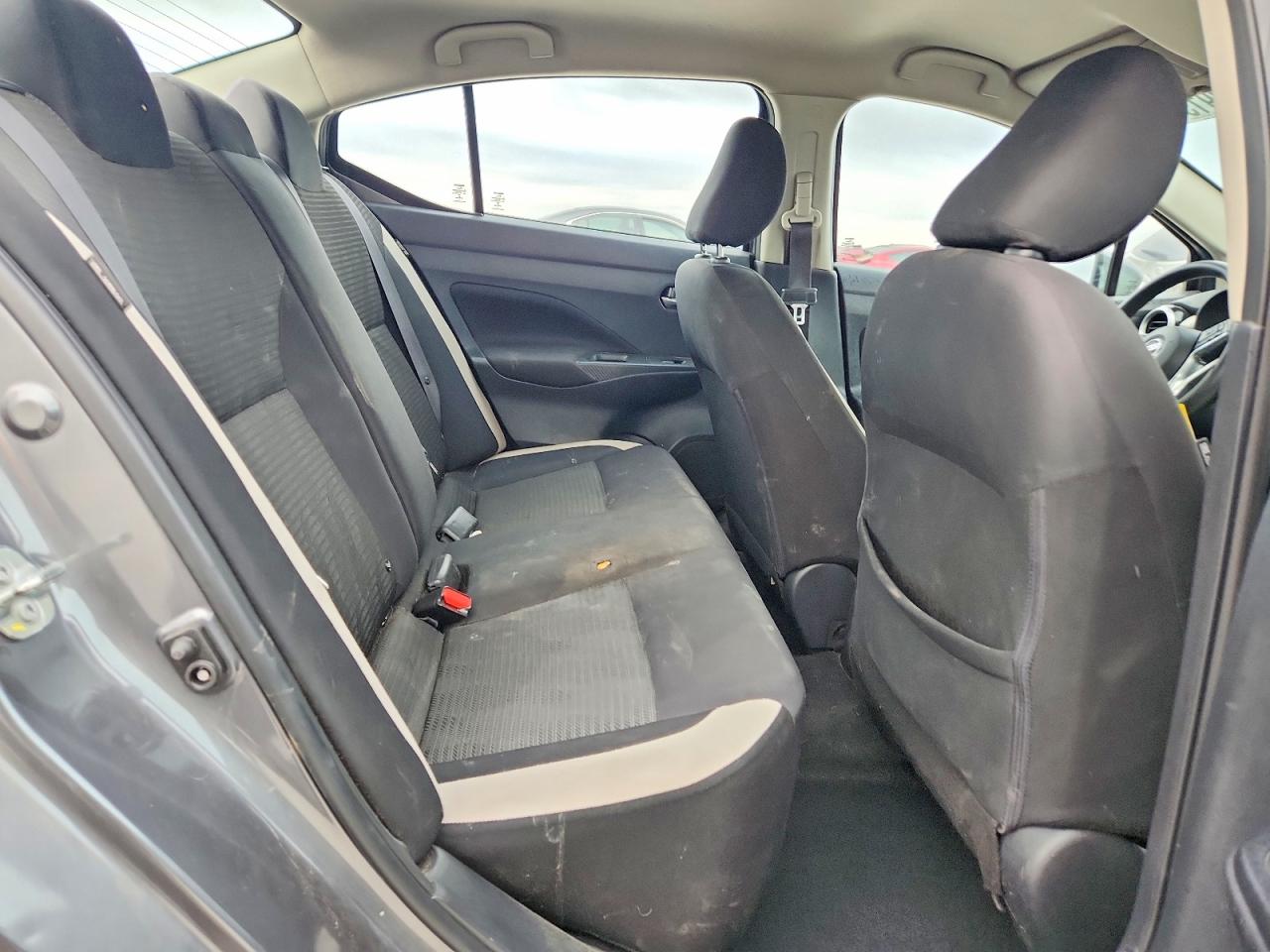2021 NISSAN VERSA SV photo 19