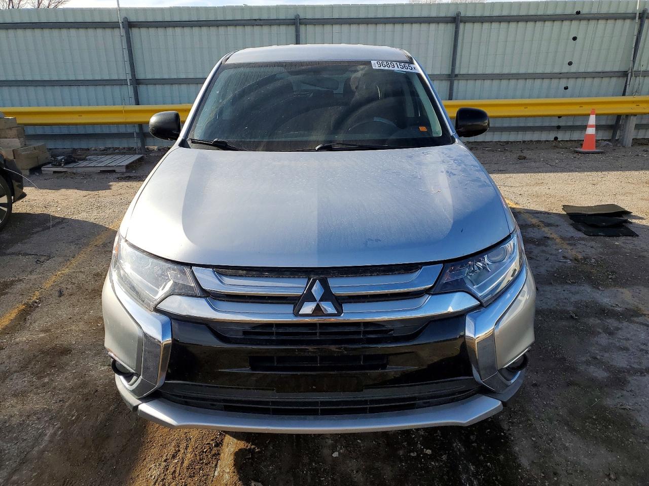2018 MITSUBISHI OUTLANDER ES photo 9