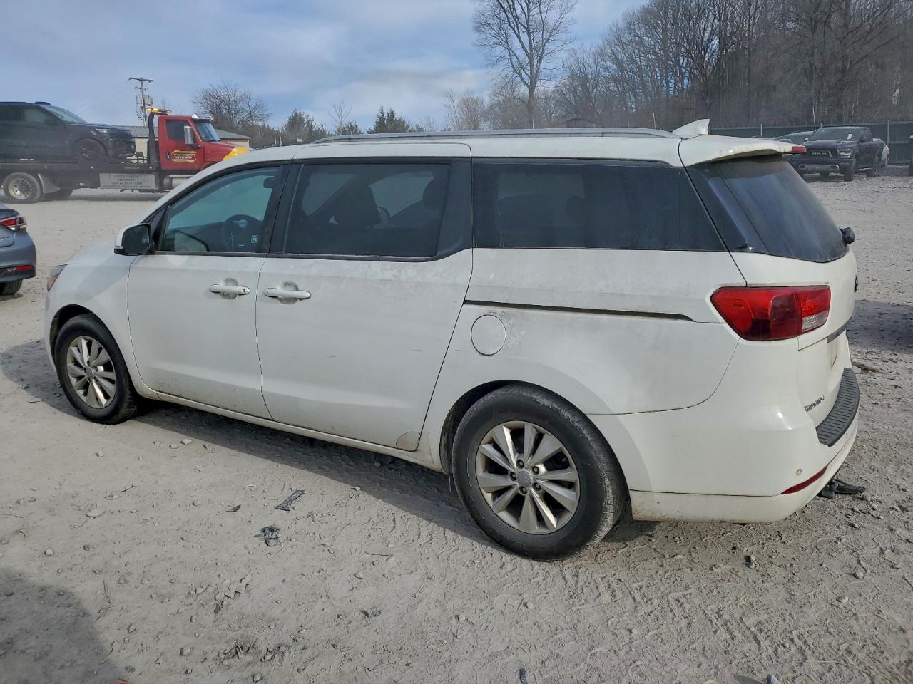 2016 KIA SEDONA LX photo 2