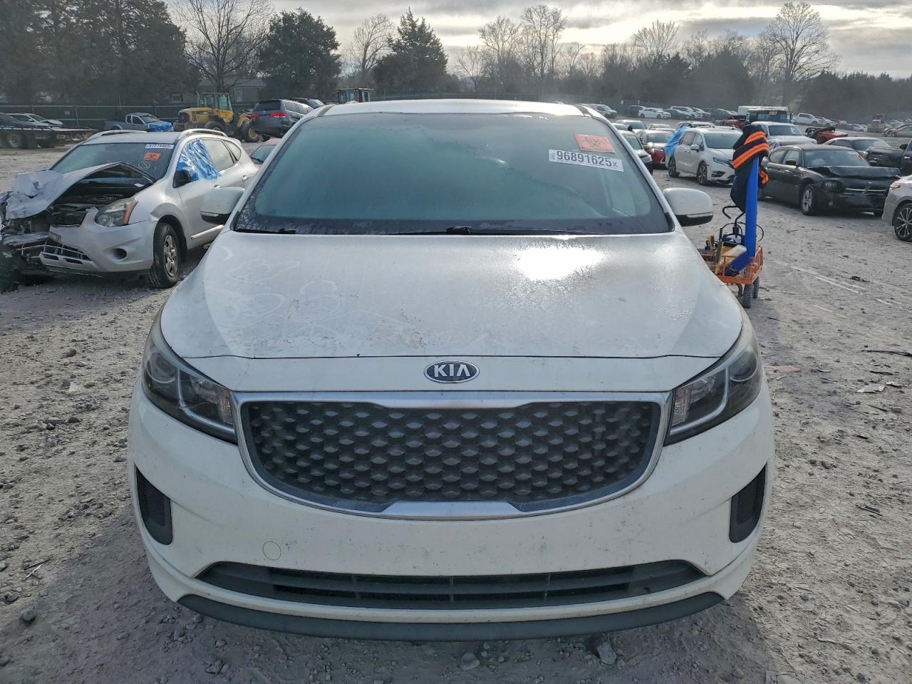 2016 KIA SEDONA LX photo 5