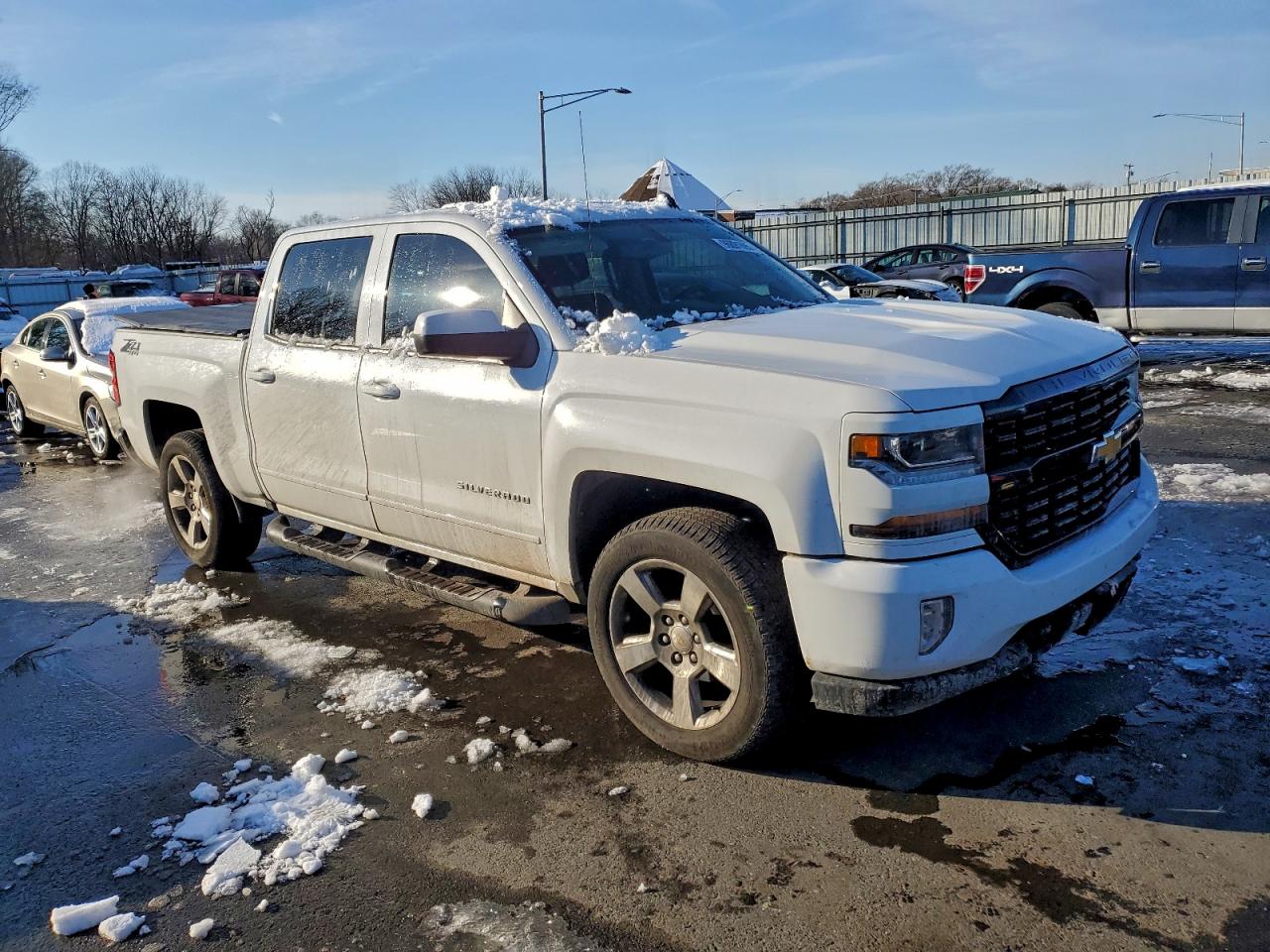 2018 CHEVROLET SILVERADO K1500 LT photo 4