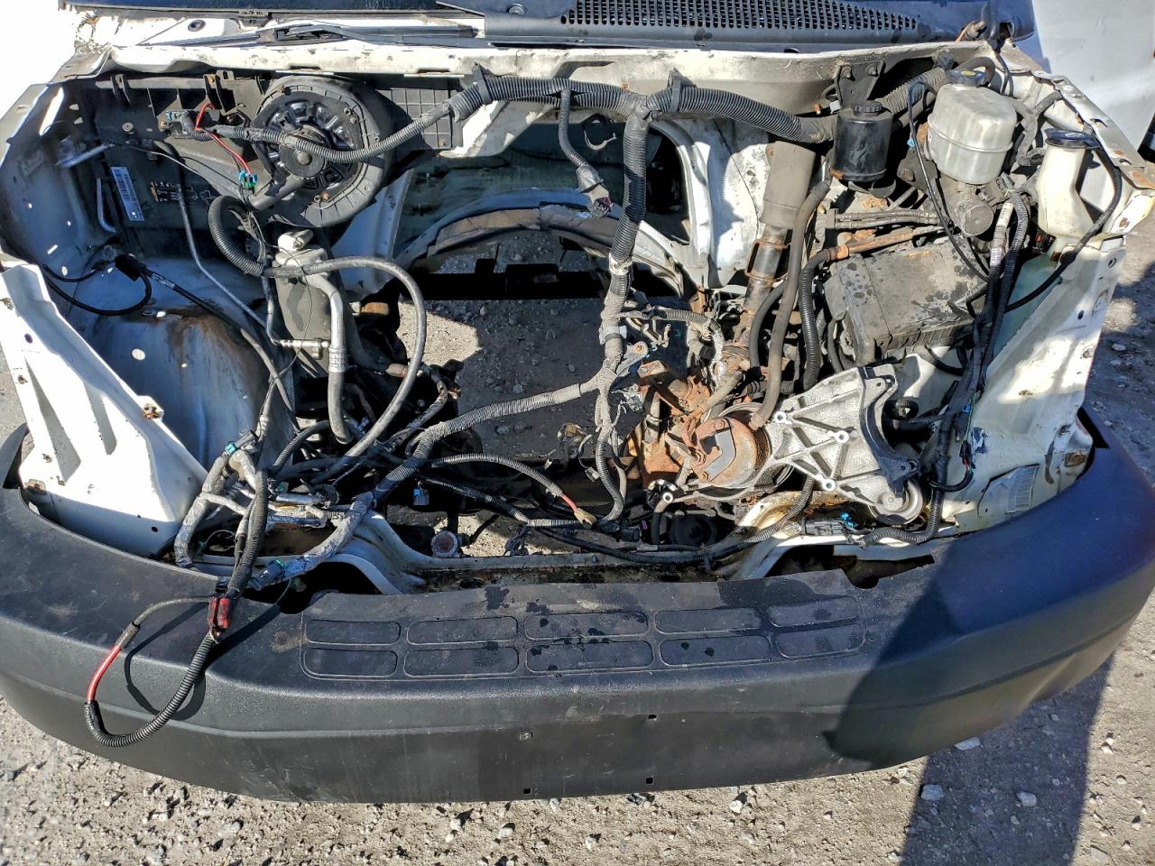 2013 GMC SAVANA G2500 photo 23