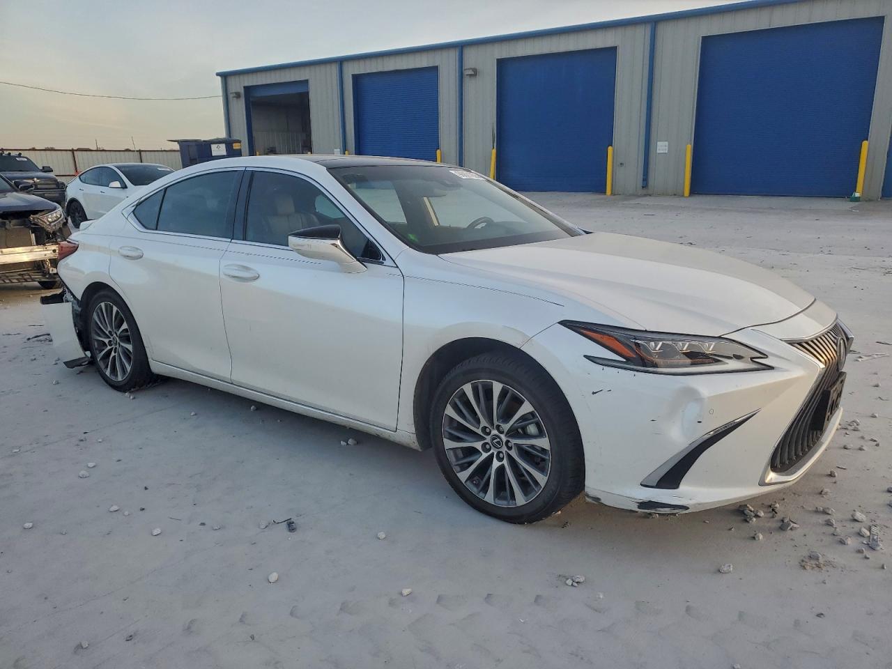 2019 LEXUS ES 350 photo 4