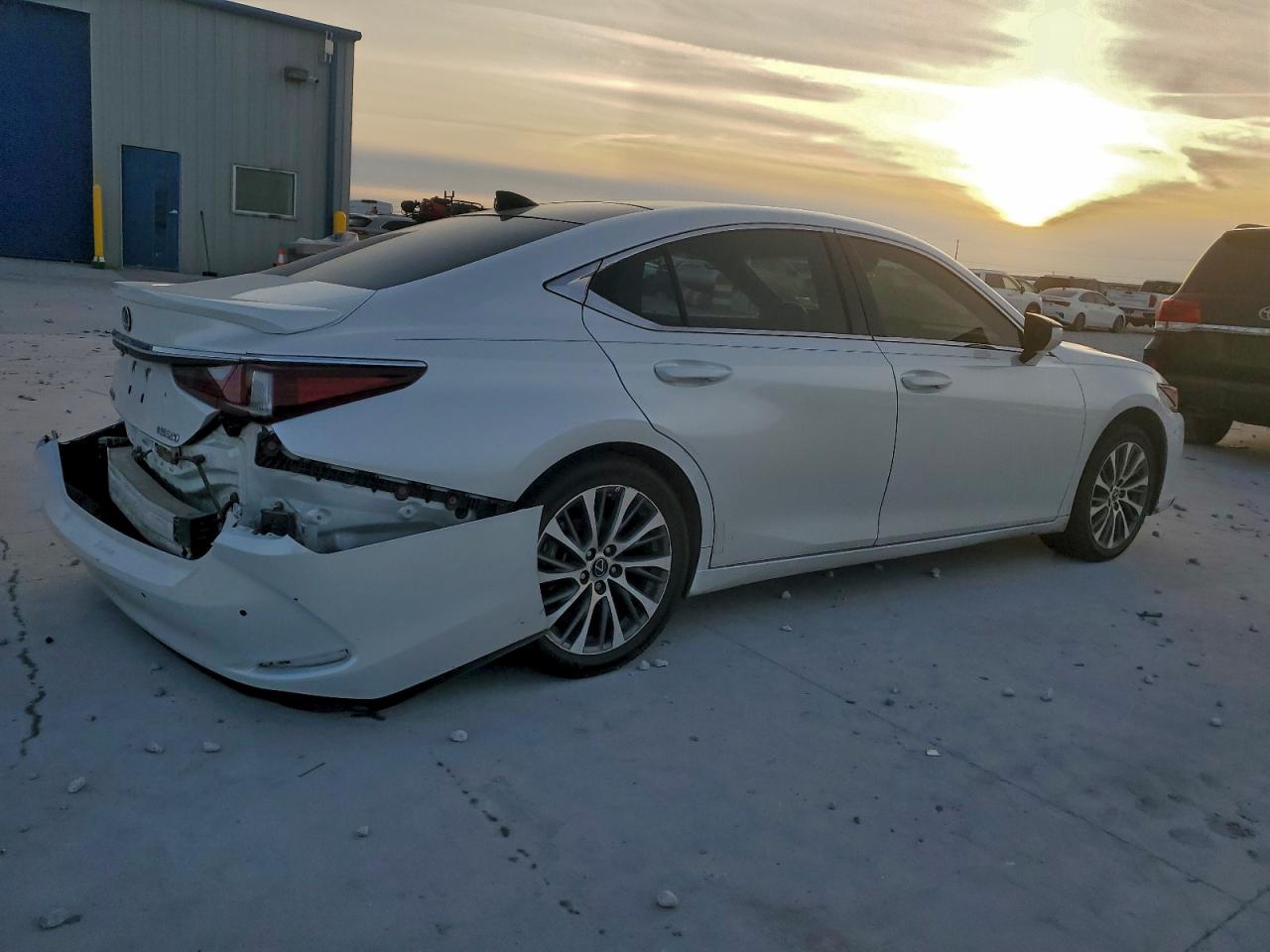 2019 LEXUS ES 350 photo 3