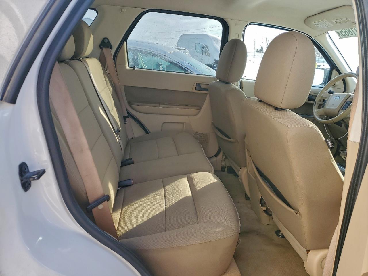 2010 FORD ESCAPE XLT photo 11