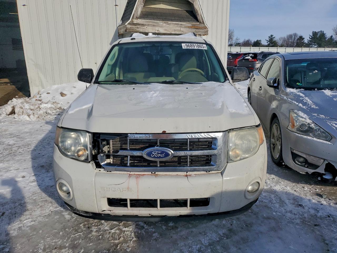 2010 FORD ESCAPE XLT photo 5