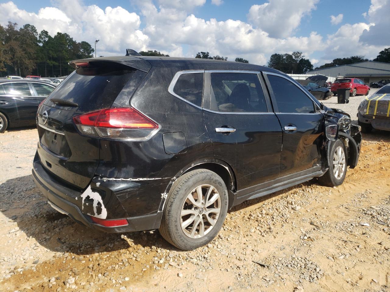 2018 NISSAN ROGUE photo 3