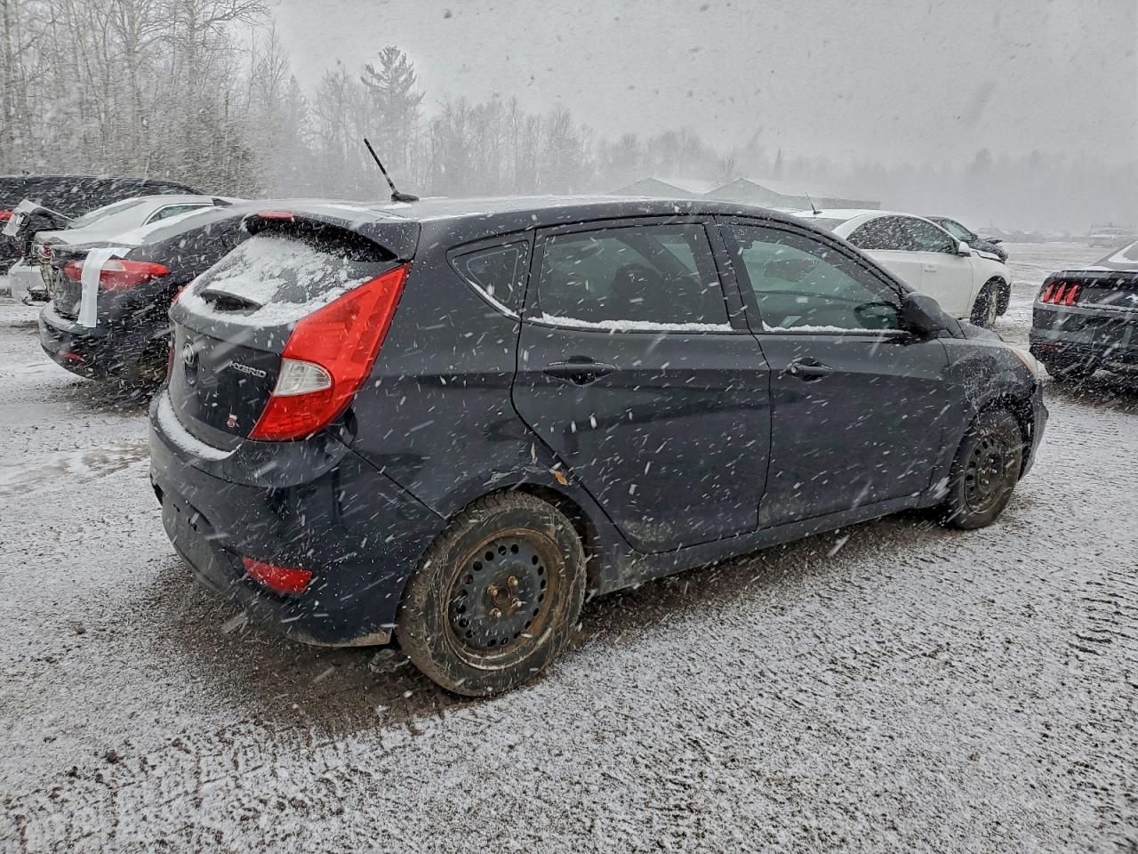 2012 HYUNDAI ACCENT GLS photo 3