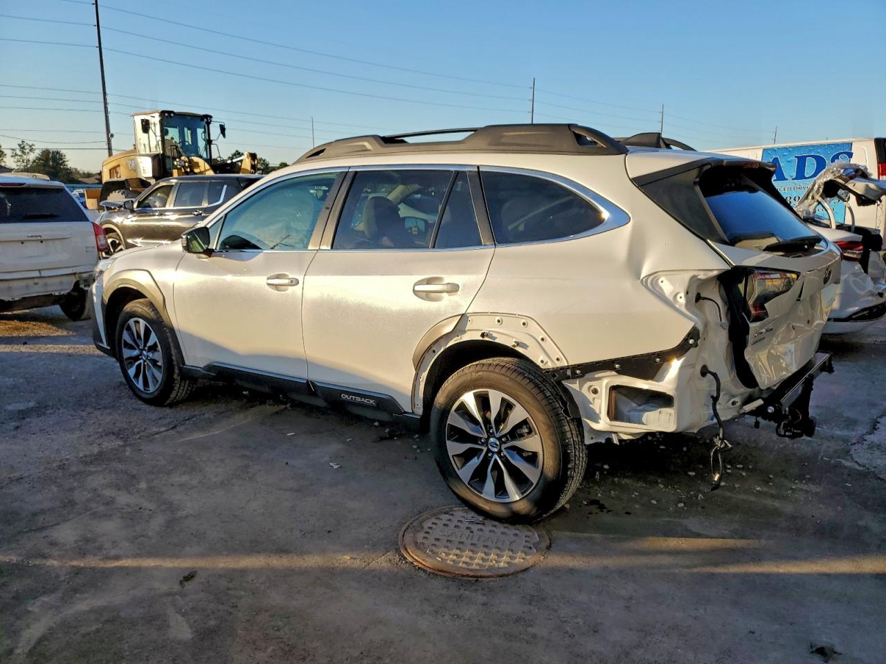 2025 SUBARU OUTBACK LIMITED photo 3