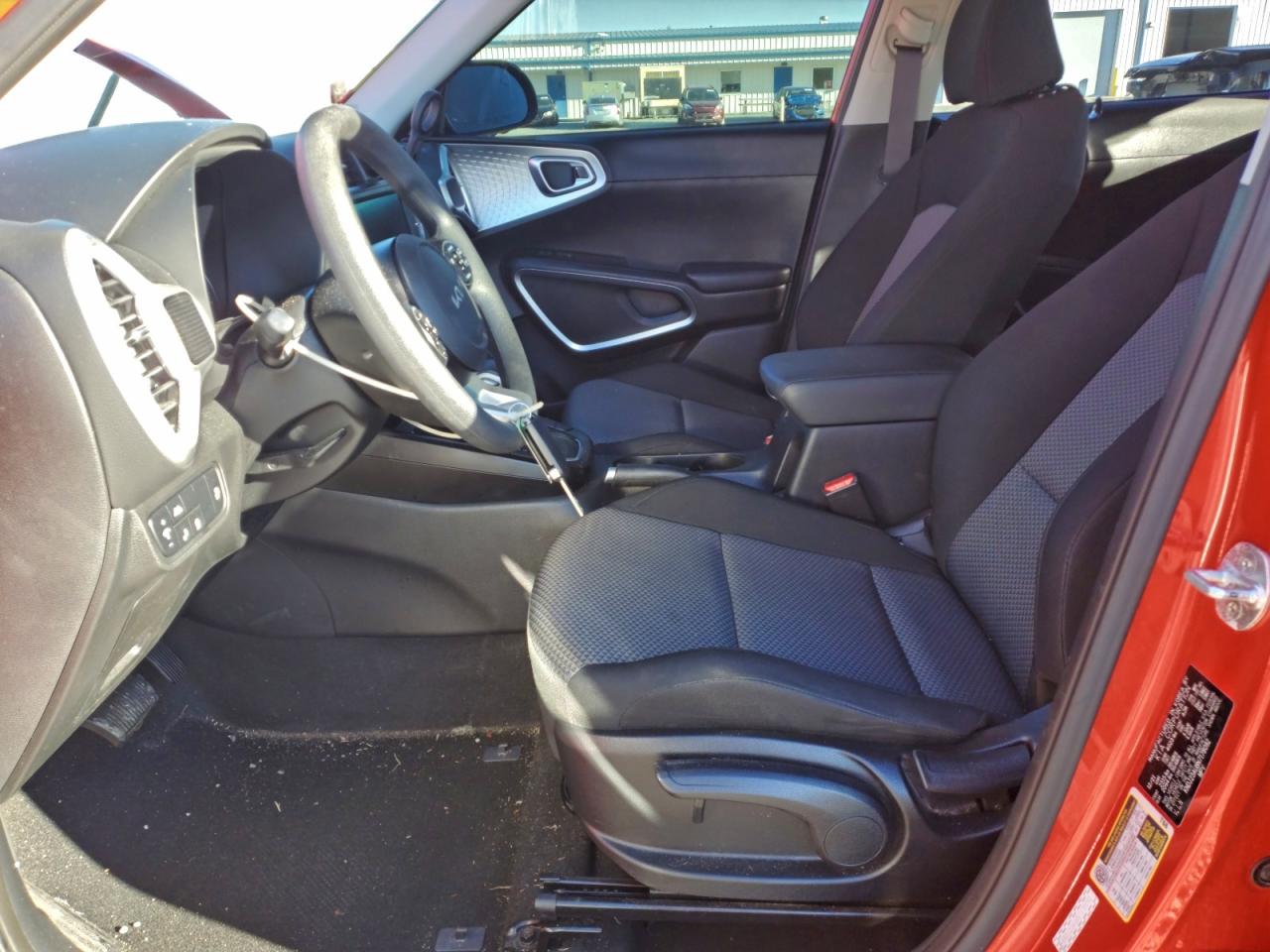 2022 KIA SOUL LX photo 7