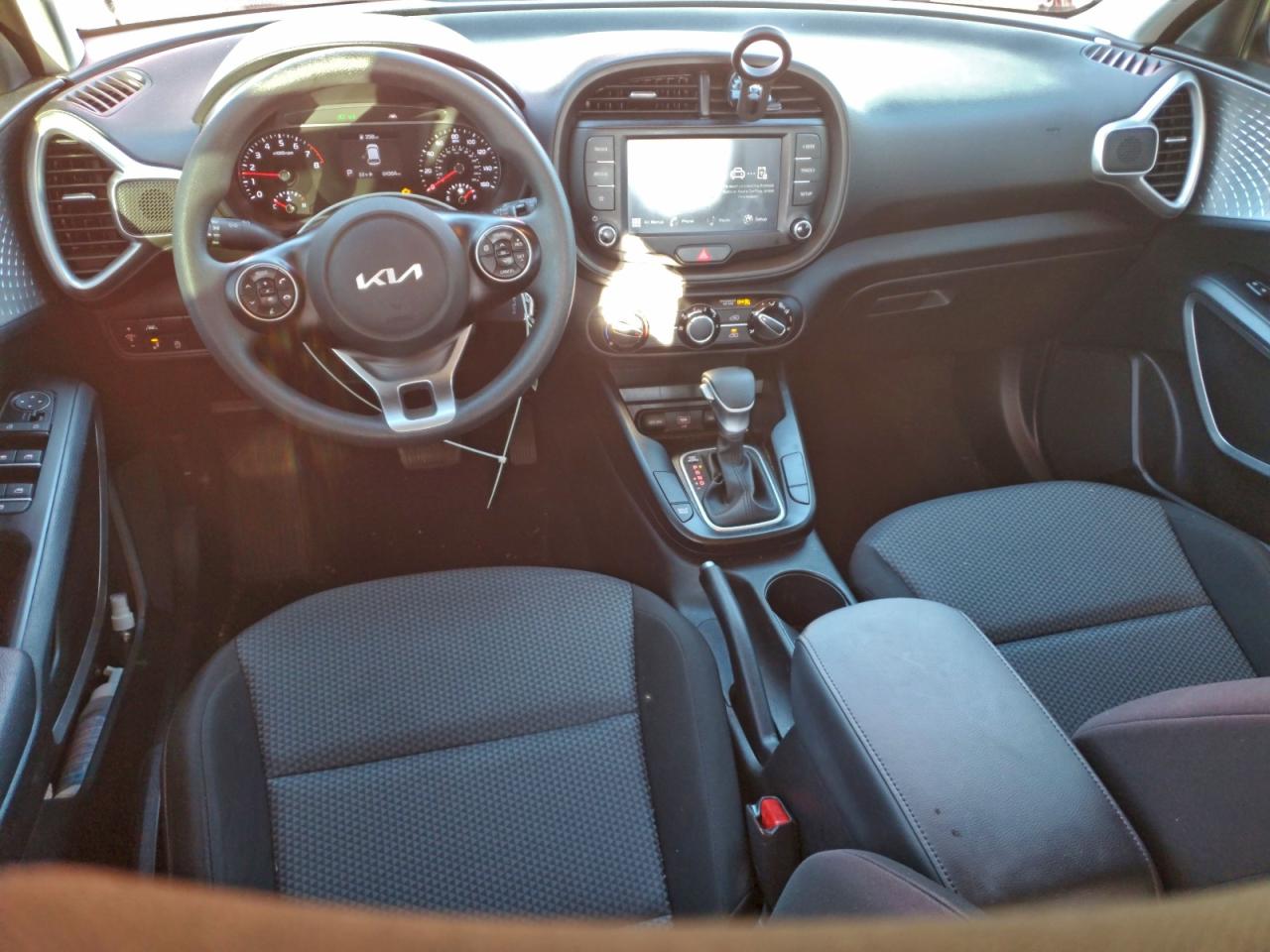 2022 KIA SOUL LX photo 8