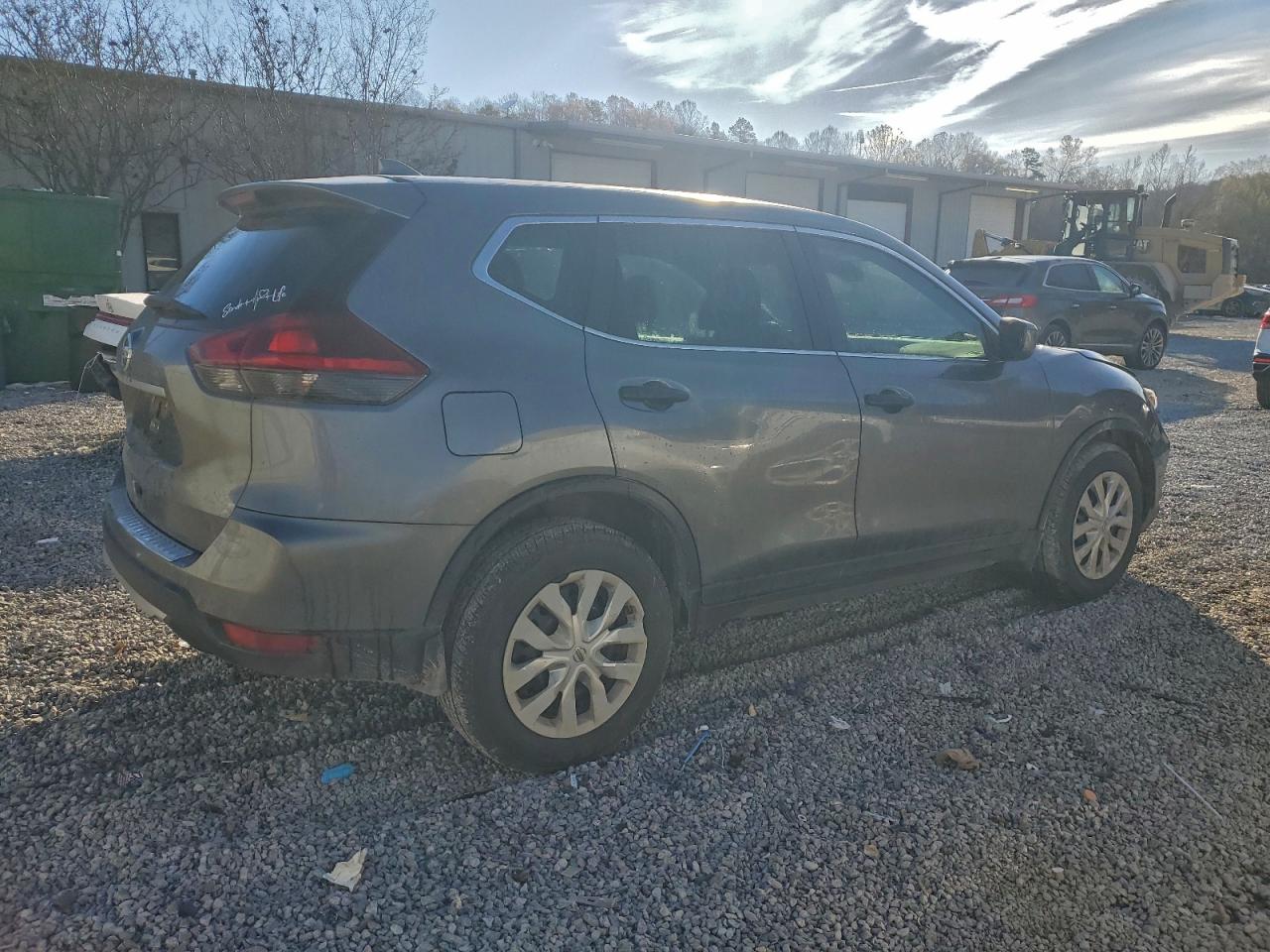 2019 NISSAN ROGUE S photo 3