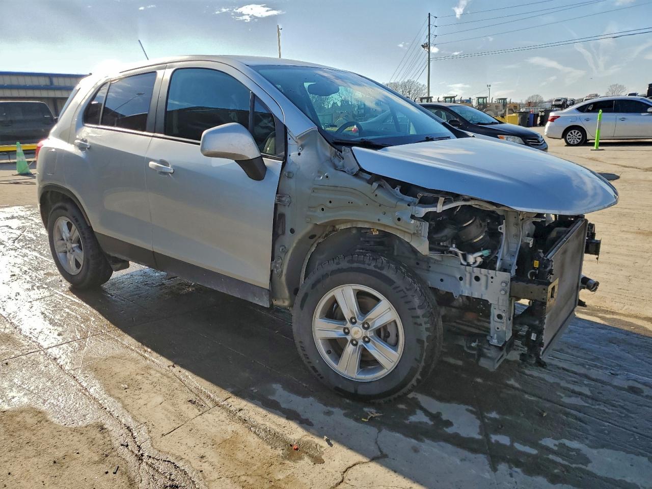 2022 CHEVROLET TRAX LS photo 4