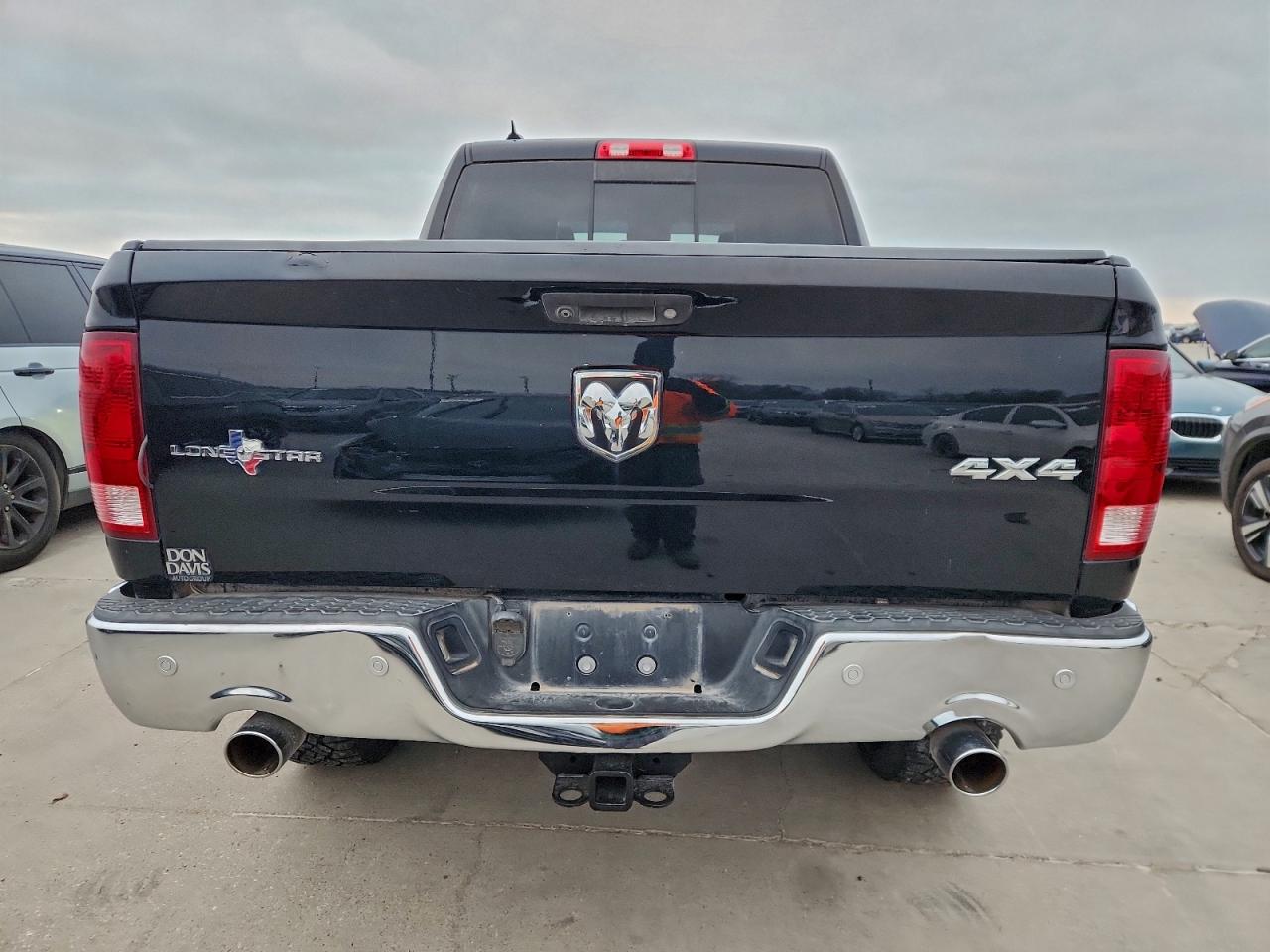 2014 RAM 1500 SLT photo 6