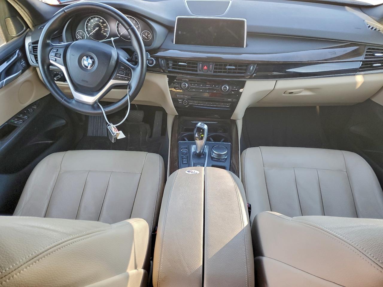 2017 BMW X5 XDR40E photo 8