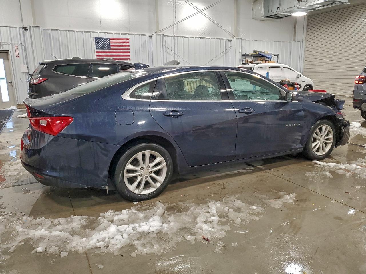 2017 CHEVROLET MALIBU LT photo 3