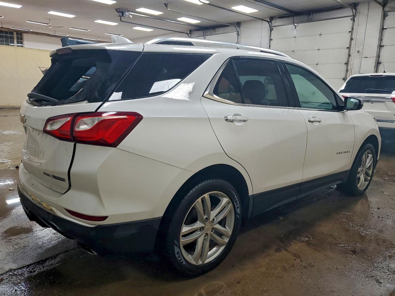 2018 CHEVROLET EQUINOX PREMIER photo 3