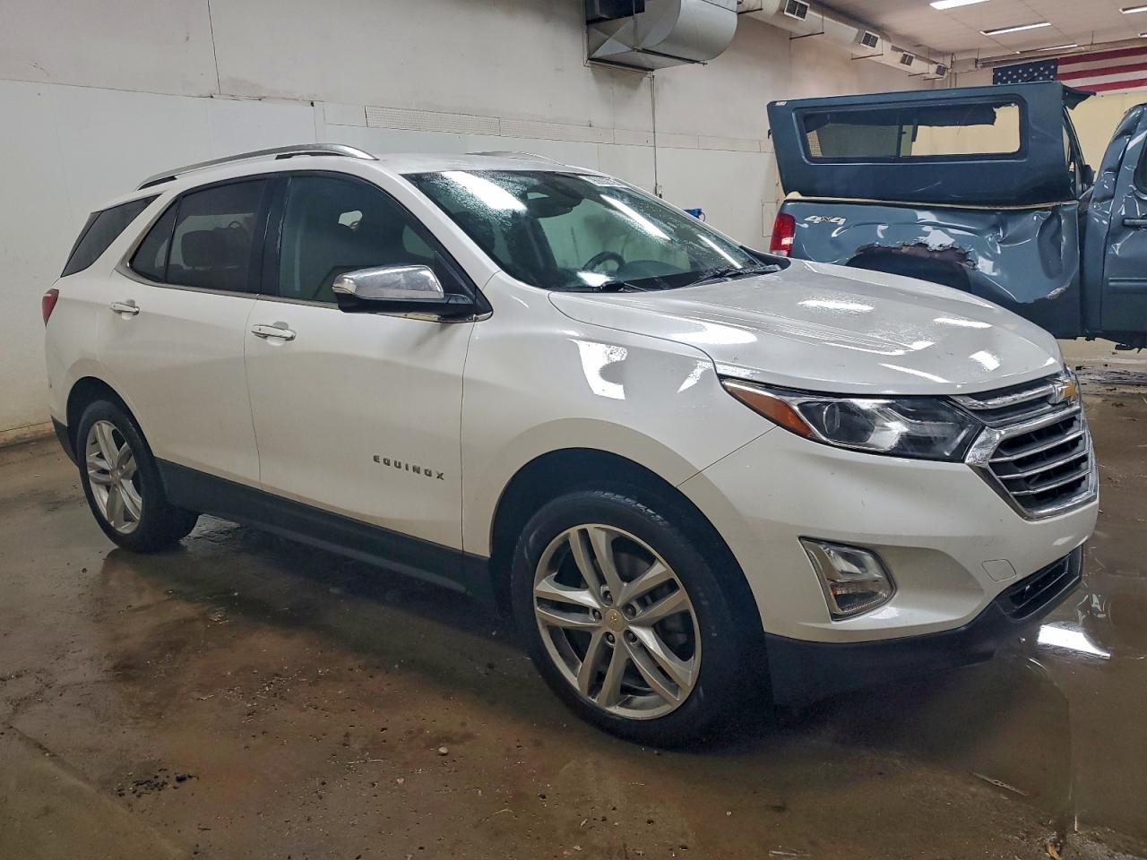 2018 CHEVROLET EQUINOX PREMIER photo 4