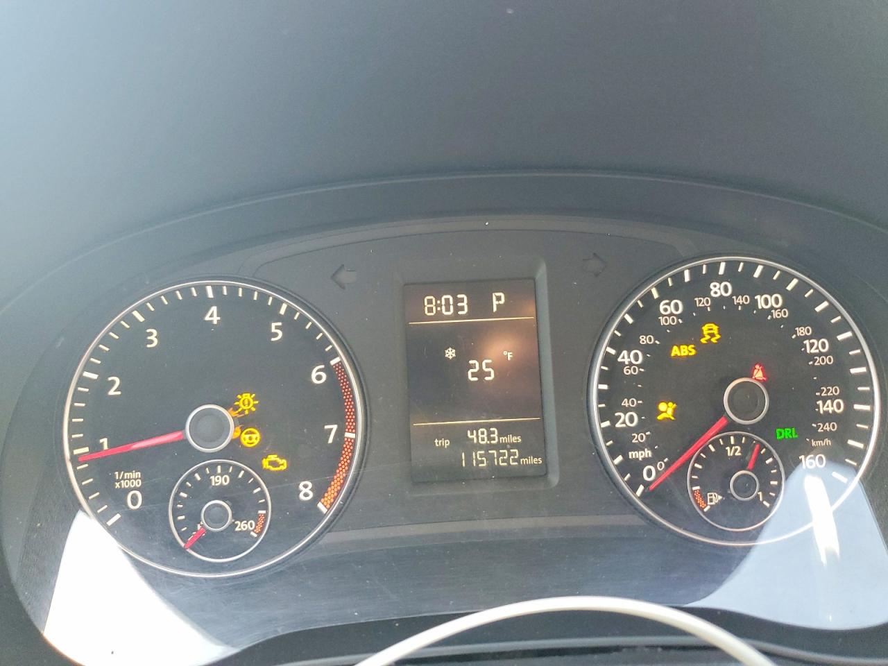 2015 VOLKSWAGEN PASSAT S photo 9